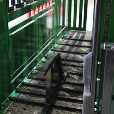 The General Hydraulic Cattle Chute